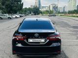 Toyota Camry 2021 года за 18 999 999 тг. в Алматы – фото 4