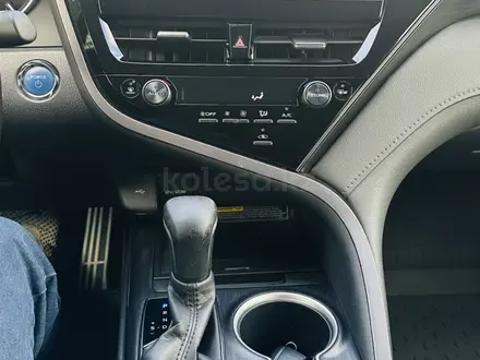 Toyota Camry 2021 года за 18 999 999 тг. в Алматы – фото 8