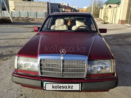 Mercedes-Benz E 220 1993 года за 1 700 000 тг. в Кызылорда