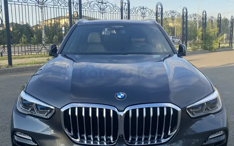 BMW X5 2021 года за 44 000 000 тг. в Астана
