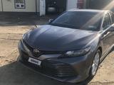 Toyota Camry 2018 года за 9 500 000 тг. в Уральск