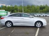 Hyundai Sonata 2010 годаүшін5 600 000 тг. в Усть-Каменогорск – фото 4