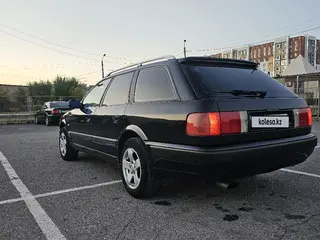 Audi 100