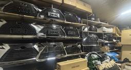 Toyota Lexus Тойота Лексус — фара бампер кузовные запчасти склад за 10 000 тг. в Алматы – фото 3