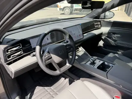 BYD Qin L DM-i 2025 года за 9 999 000 тг. в Алматы – фото 18