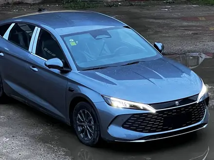 BYD Qin L DM-i 2025 года за 9 999 000 тг. в Алматы – фото 21