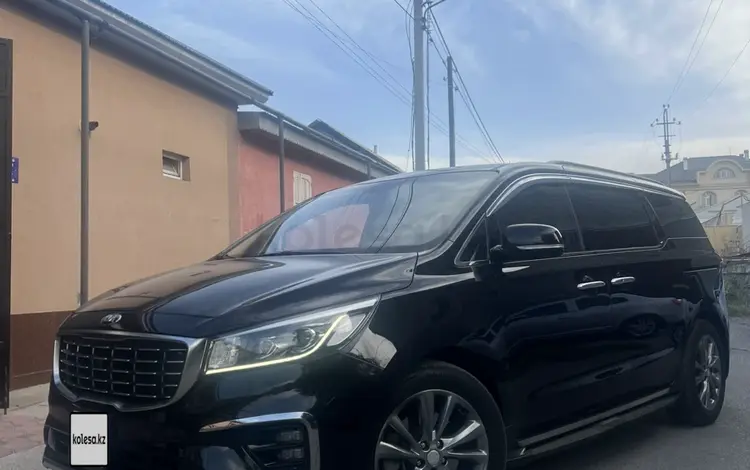 Kia Carnival 2018 года за 11 800 000 тг. в Шымкент