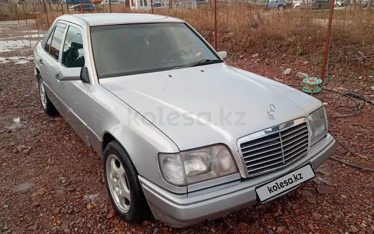 Mercedes-Benz E 320 1994 годаүшін2 855 486 тг. в Астана