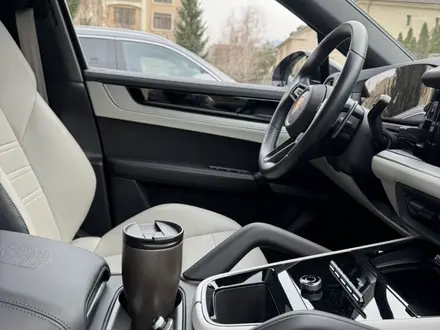 Porsche Cayenne Coupe 2023 года за 62 000 000 тг. в Алматы – фото 19