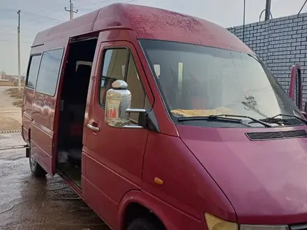 Mercedes-Benz Sprinter 1996 года за 3 500 000 тг. в Сарыкемер – фото 18