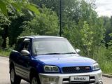 Toyota RAV4 1997 года за 2 700 000 тг. в Алматы – фото 2