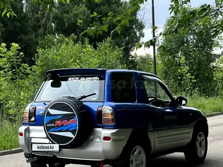 Toyota RAV4 1997 года за 2 700 000 тг. в Алматы – фото 4