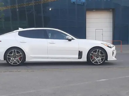 Kia Stinger 2021 года за 14 500 000 тг. в Алматы