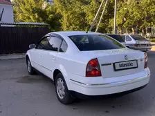 Volkswagen Passat, 2003