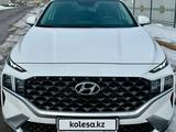 Hyundai Santa Fe 2023 года за 19 500 000 тг. в Астана – фото 2