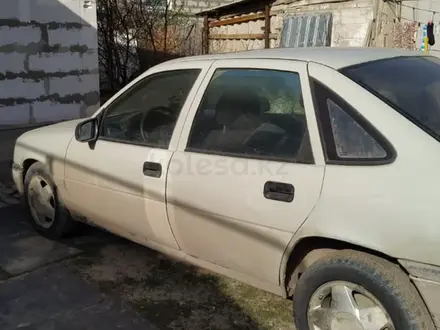 Opel Vectra 1992 года за 750 000 тг. в Актобе – фото 2