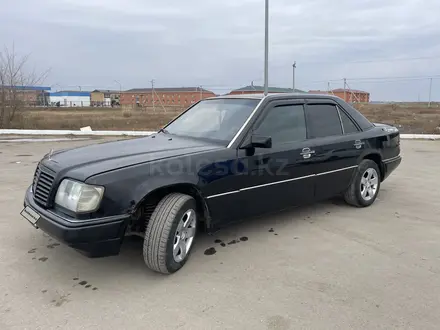 Mercedes-Benz E 220 1993 года за 2 000 000 тг. в Караганда – фото 3