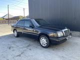 Mercedes-Benz E 200 1993 годаfor1 400 000 тг. в Шымкент – фото 5