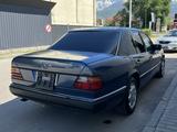 Mercedes-Benz E 230 1992 года за 1 280 000 тг. в Алматы – фото 4