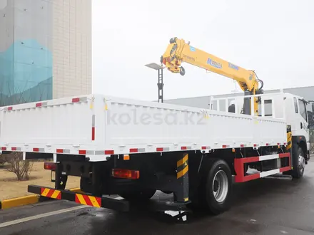 FAW  Бортовой грузовик с краном манипулятором манипулятор 2023 года в Алматы – фото 5
