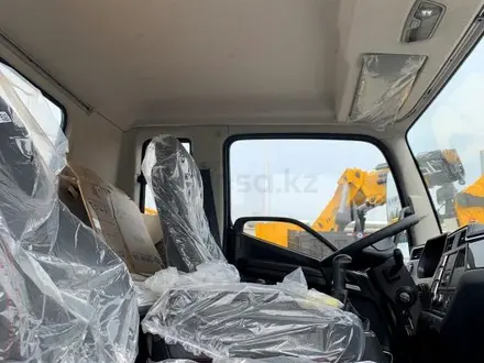 FAW  Бортовой грузовик с краном манипулятором манипулятор 2023 года в Алматы – фото 9