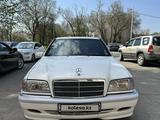 Mercedes-Benz C 240 1999 года за 3 000 000 тг. в Алматы – фото 2