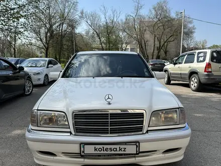 Mercedes-Benz C 240 1999 года за 3 000 000 тг. в Алматы – фото 2