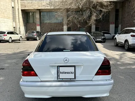 Mercedes-Benz C 240 1999 года за 3 000 000 тг. в Алматы – фото 6