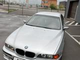 BMW 528 1997 года за 2 800 000 тг. в Караганда – фото 3