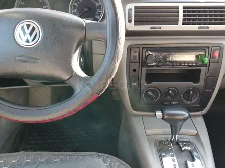 Volkswagen Passat 2002 года за 2 800 000 тг. в Усть-Каменогорск – фото 4