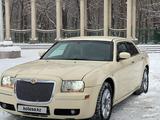 Chrysler 300C 2005 годаүшін4 500 000 тг. в Тараз