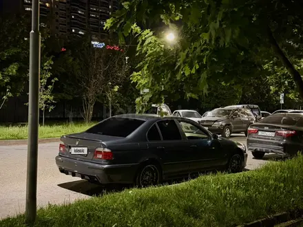 BMW 530 1999 года за 4 990 000 тг. в Алматы – фото 9