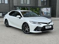 Toyota Camry 2021 года за 14 500 000 тг. в Актобе