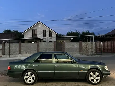 Mercedes-Benz E 280 1995 года за 3 450 000 тг. в Алматы – фото 9