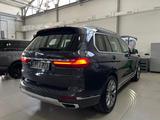 BMW X7 2021 года за 43 000 000 тг. в Павлодар – фото 2