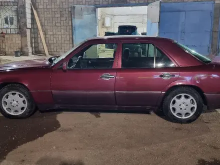 Mercedes-Benz E 230 1992 года за 1 500 000 тг. в Жезказган – фото 4