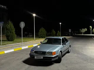 Audi 100