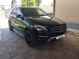 Mercedes-Benz ML 350 2014 года за 17 000 000 тг. в Алматы