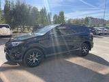 Toyota RAV4 2018 годаfor12 800 000 тг. в Актобе – фото 2