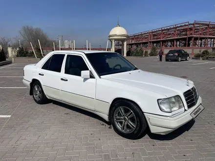 Mercedes-Benz E 200 1995 годаүшін2 500 000 тг. в Алматы – фото 3