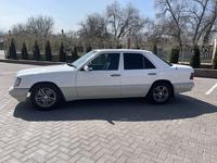 Mercedes-Benz E 200 1995 года за 2 500 000 тг. в Алматы