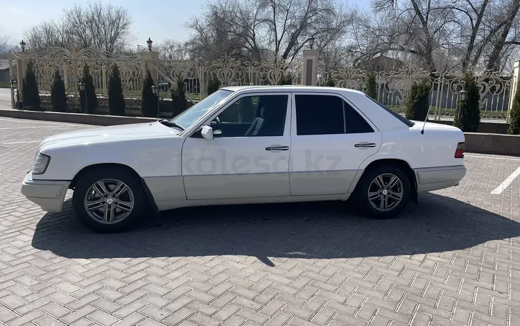 Mercedes-Benz E 200 1995 года за 2 500 000 тг. в Алматы