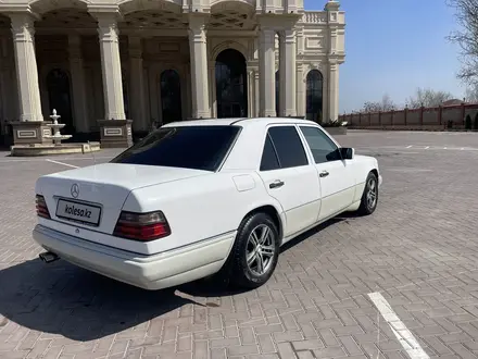 Mercedes-Benz E 200 1995 годаүшін2 500 000 тг. в Алматы – фото 5
