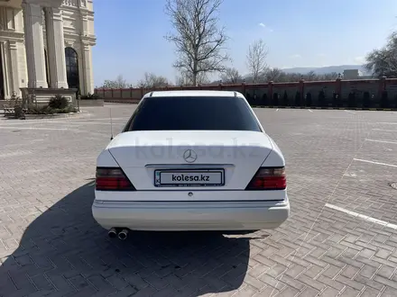 Mercedes-Benz E 200 1995 годаүшін2 500 000 тг. в Алматы – фото 6
