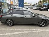 Hyundai Elantra 2024 года за 8 700 000 тг. в Алматы – фото 4
