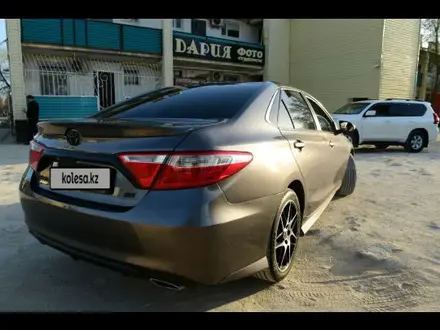 Toyota Camry 2015 года за 9 900 000 тг. в Актау – фото 5