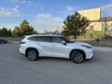 Toyota Highlander 2022 годаүшін32 000 000 тг. в Шымкент – фото 5