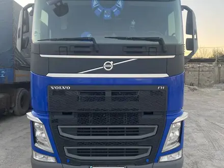 Volvo  FH 2015 года за 29 999 999 тг. в Тараз