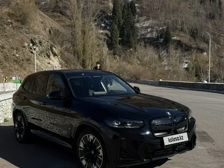 BMW iX3 2023 года за 20 500 000 тг. в Алматы – фото 2