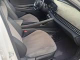 Hyundai Elantra 2024 года за 8 200 000 тг. в Атырау – фото 5
